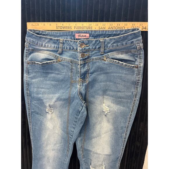 True Luck True Leech Women’s Light Wash Flare Jeans Size 14, Distressed, Raw hem - Picture 4 of 6